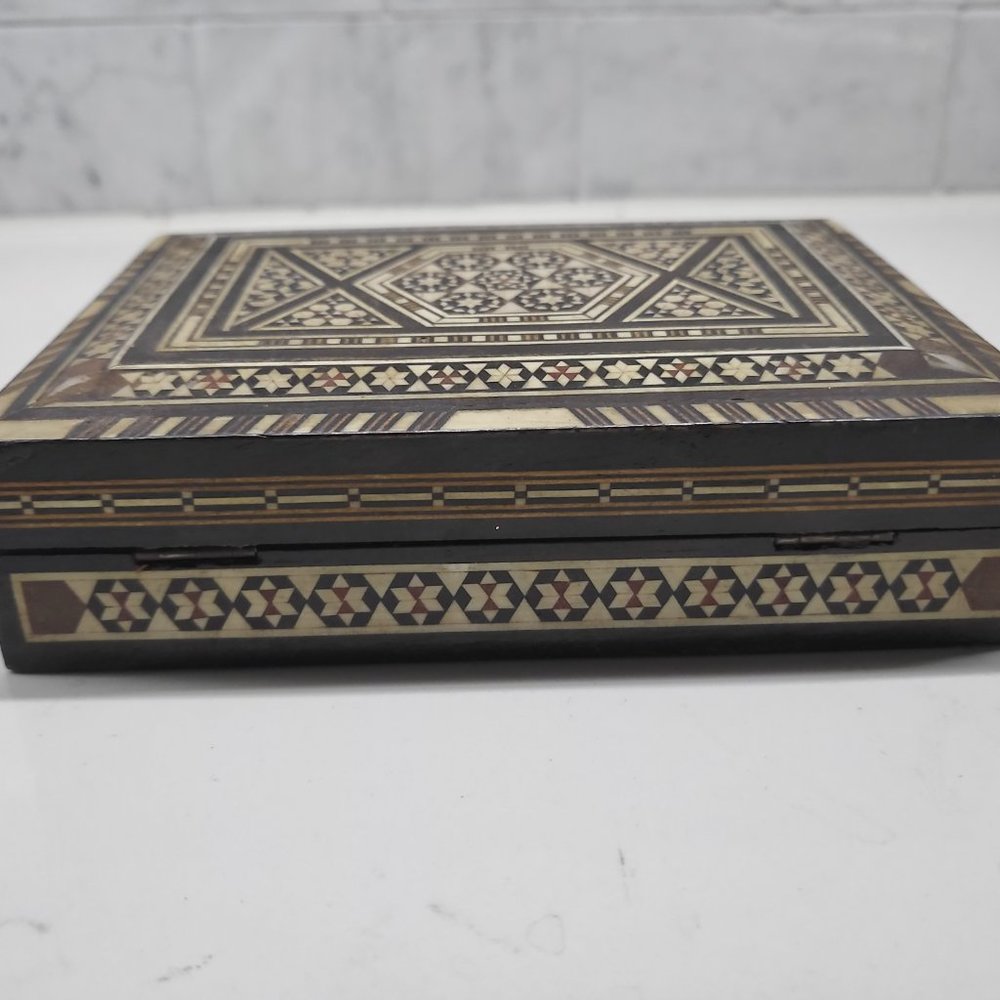 Jewelry box - Picture 3 of 10